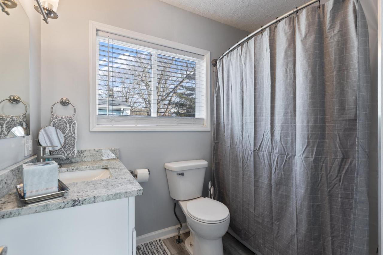 Entire Home Near Msu And Local Hospitals With Fast Wi-Fi & Dedicated Office Lansing Luaran gambar
